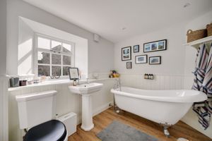 En Suite- click for photo gallery